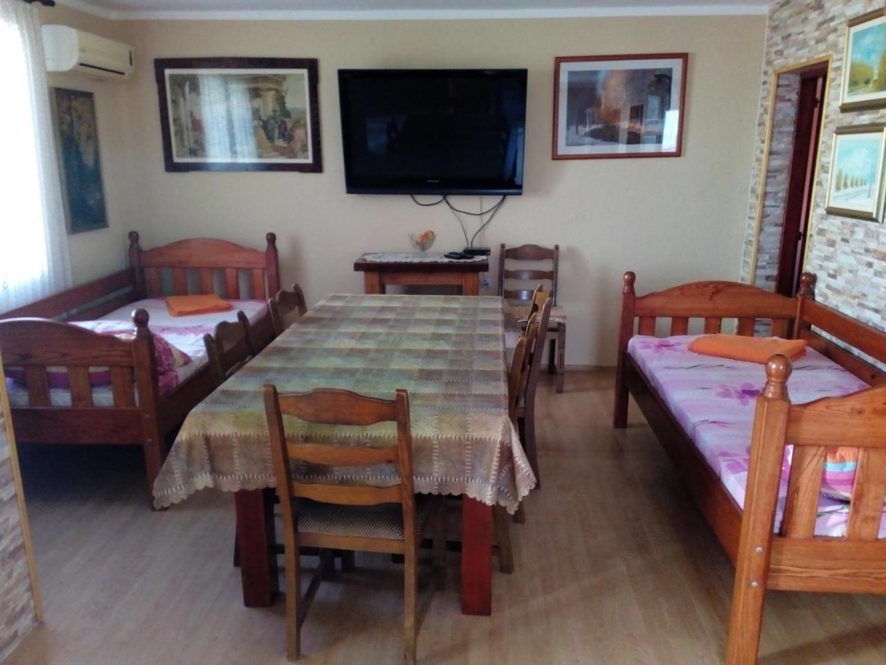 Apartment "Mislav" Горни Карин Екстериор снимка